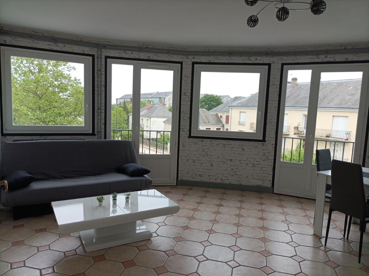 Joli Appartement Type 5 En Centre Ville Шатору Екстер'єр фото