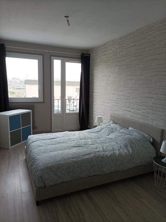 Joli Appartement Type 5 En Centre Ville Шатору Екстер'єр фото