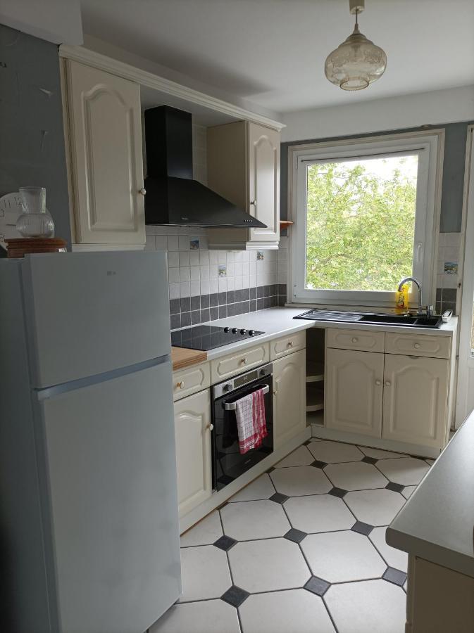 Joli Appartement Type 5 En Centre Ville Шатору Екстер'єр фото